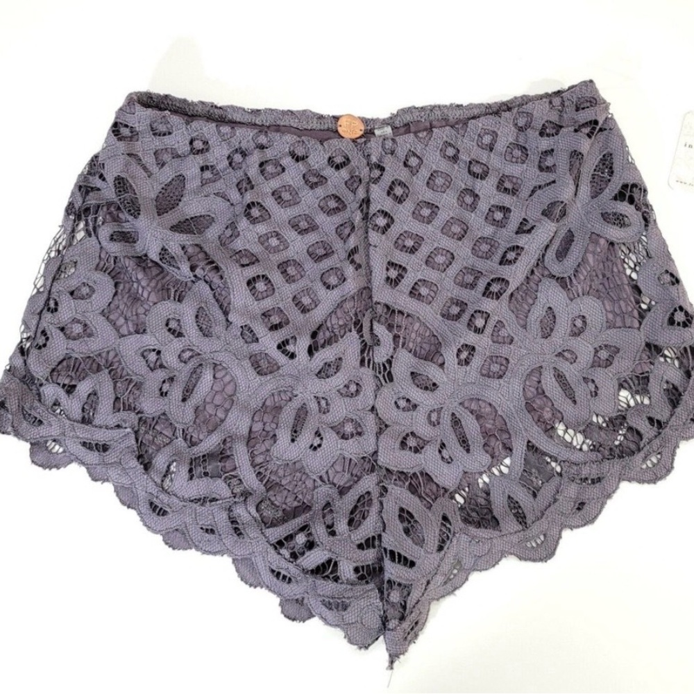 Women’s Gray Crochet Lace High-Waist Shorts - Picture 5 of 11